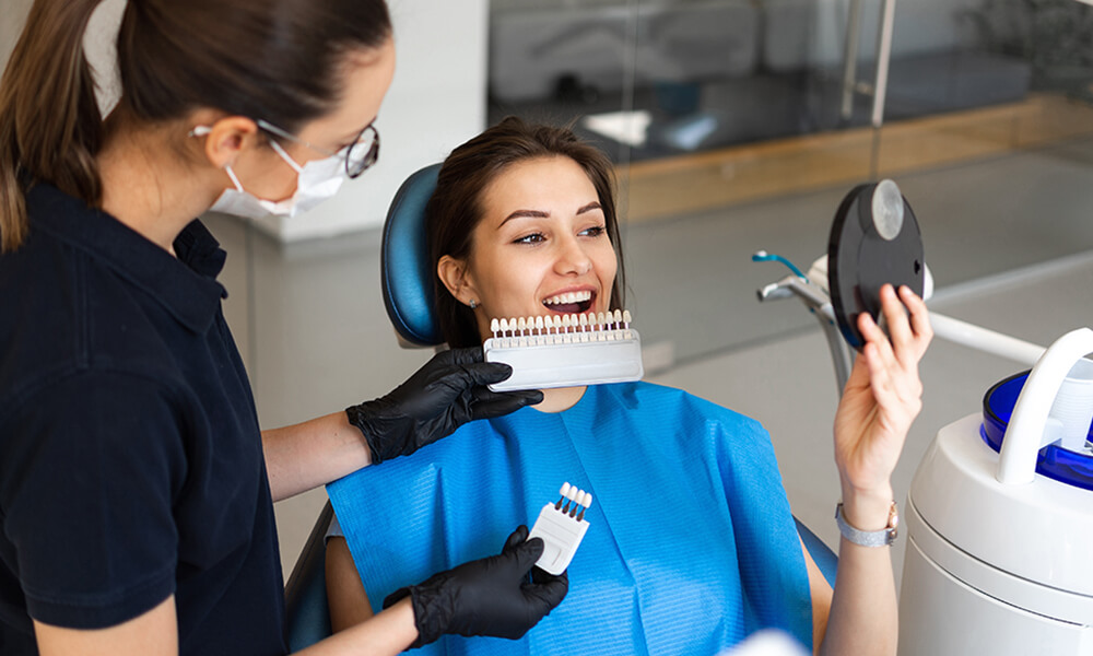 patient picking the right porcelain veneers in hebron ky